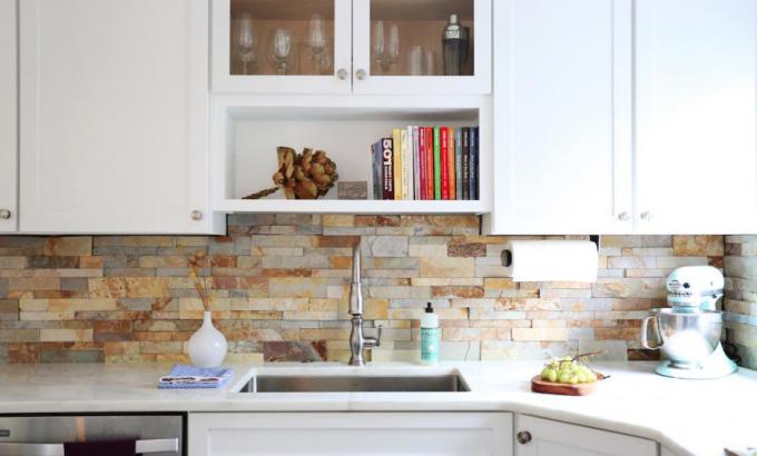 Brown Ledgetstone Backsplash