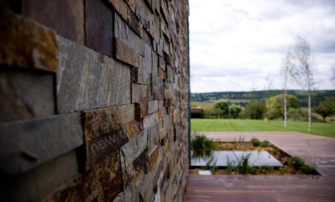 Natural Stacked Stone Veneer Wall